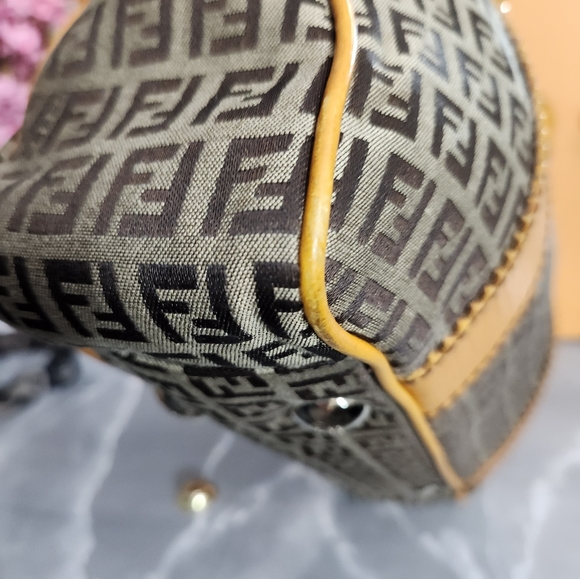 #A33 FENDI - Picture 10 of 13